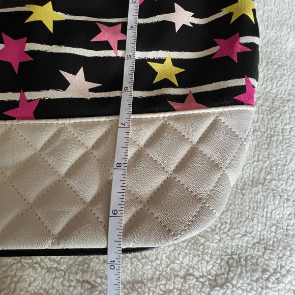 Betsey Johnson purse like new - Picture 5 of 9